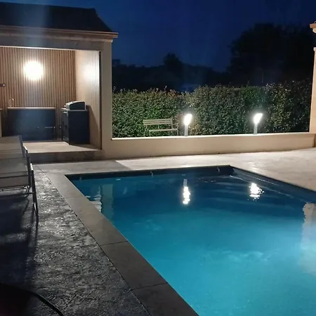 בית נופש Perigord Piscine *